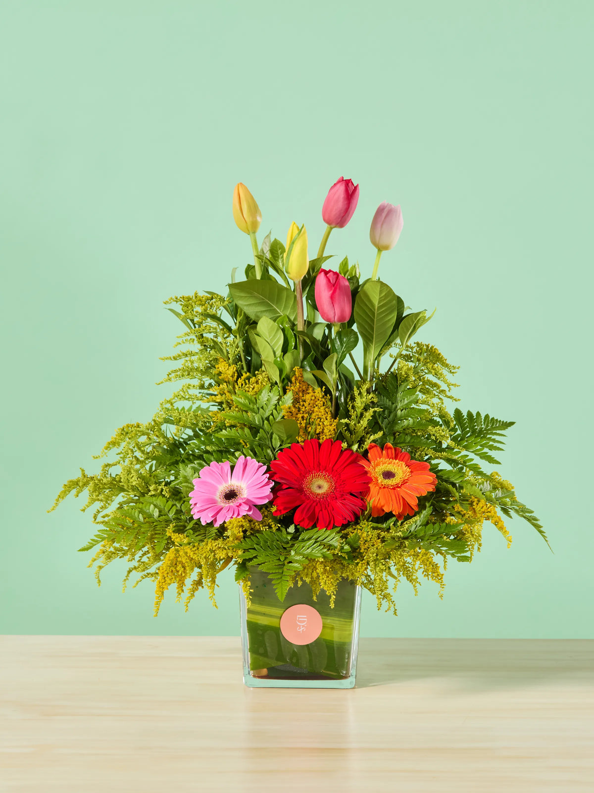 Tulipanes y Gerberas · Clásico