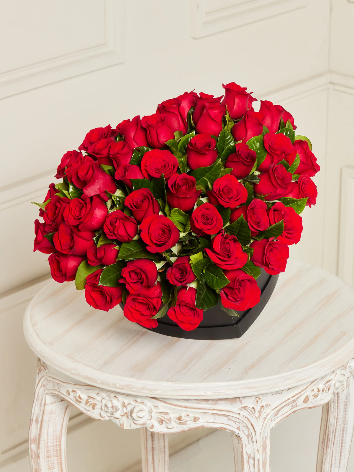 Corazón Love box floral con 36 rosas rojas