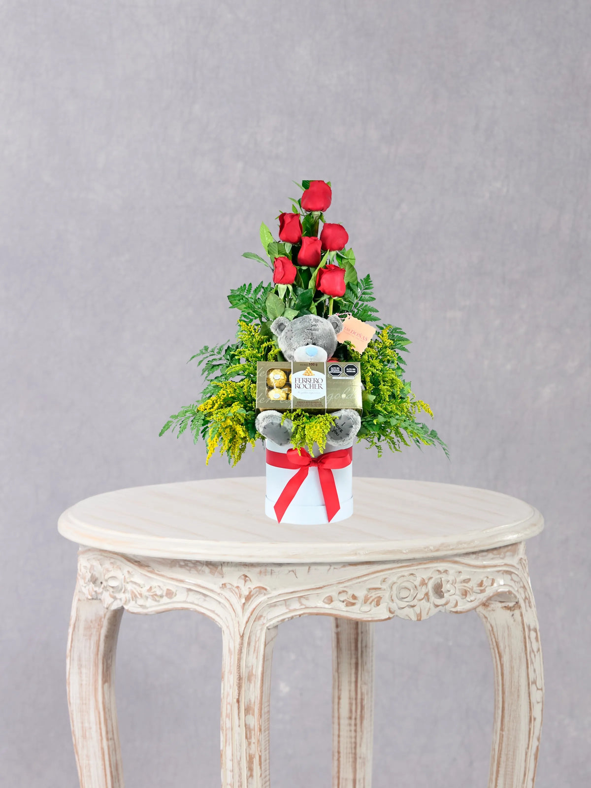 Osito Amoroso arreglo floral con 6 rosas rojas