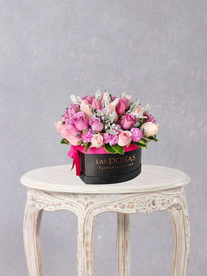 Expresión De Amor box floral con 24 rosas