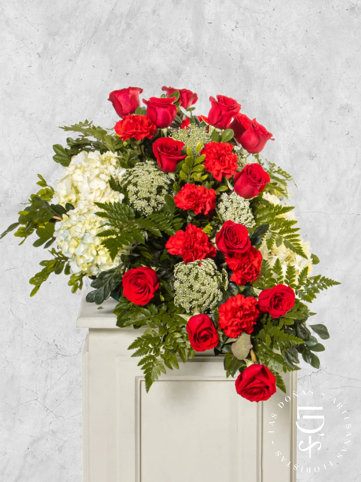 Lágrima de Piso con Rosas Rojas y Gerberas arreglo de condolencias con 12 rosas rojas y clavelon