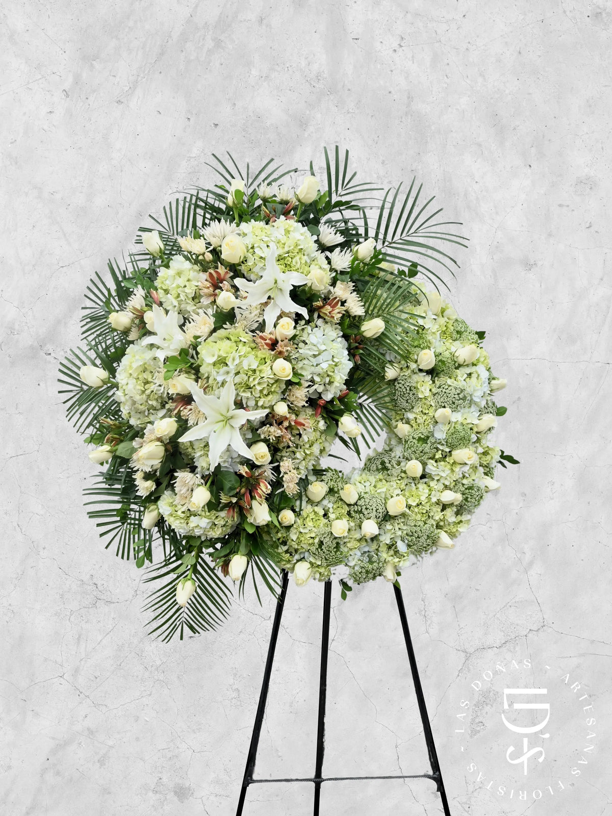 CORONA DESPEDIDA arreglo de condolencias con 45 rosas blancas