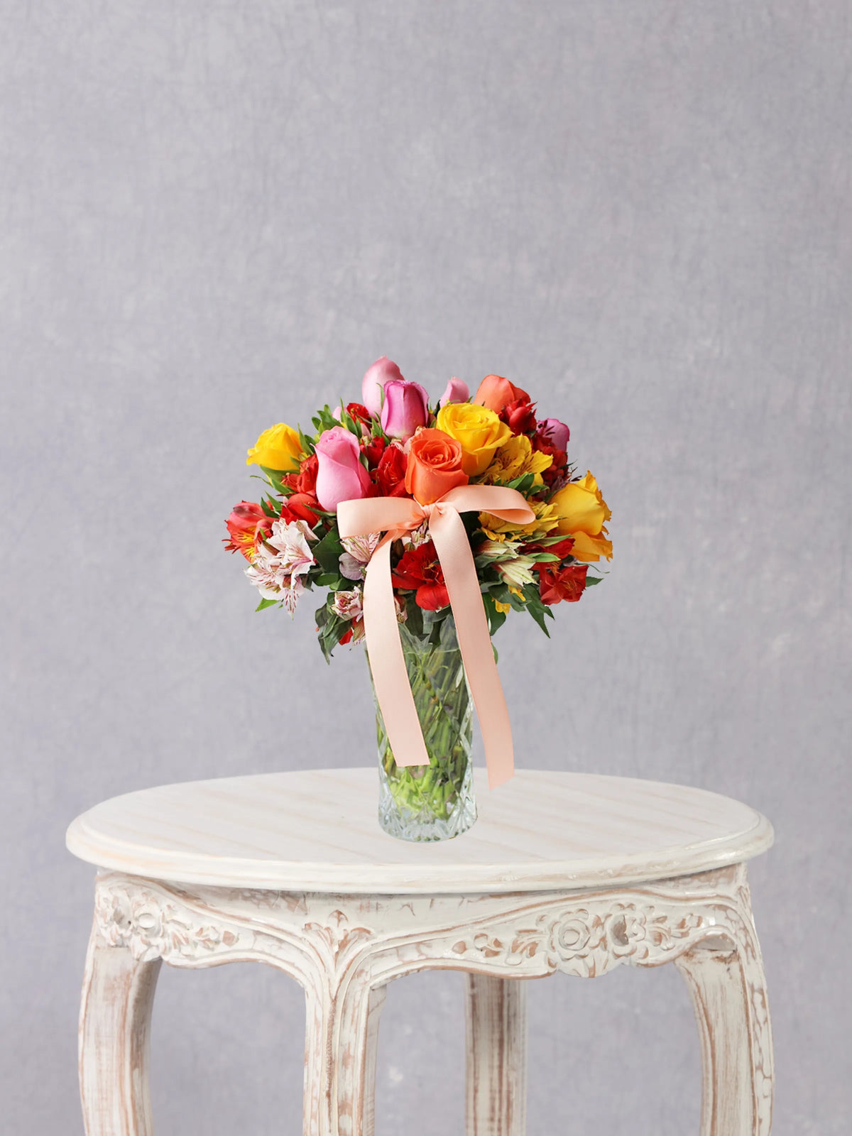 Florero De Rosas Y Astromelias