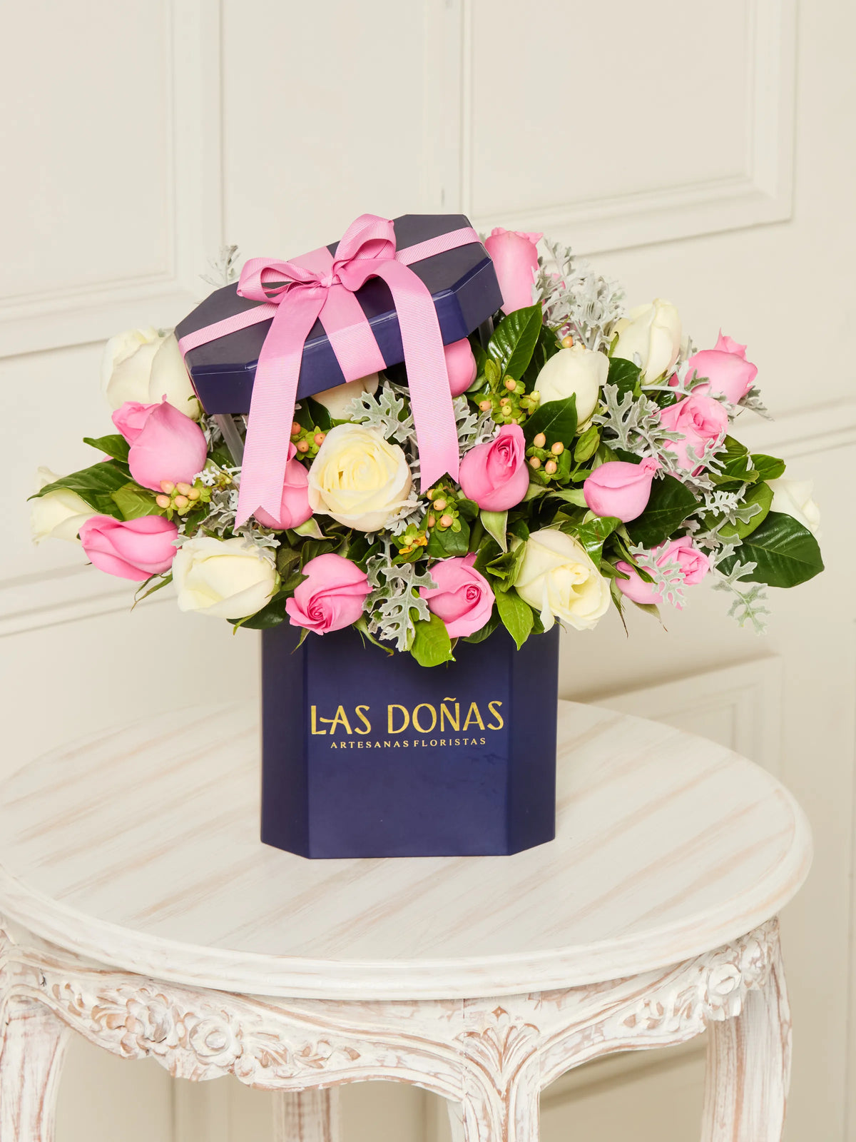 Regalo de Ternura arreglo floral con 36 rosas