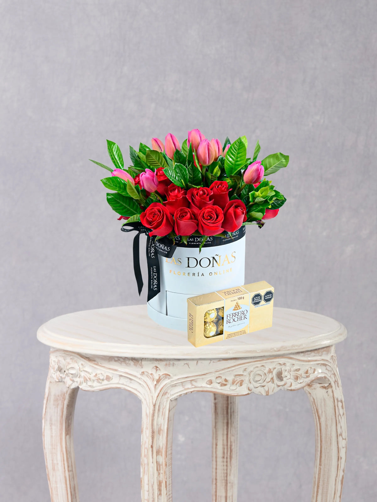 Box Judith box floral con 24 rosas rojas + 10 tulipanes
