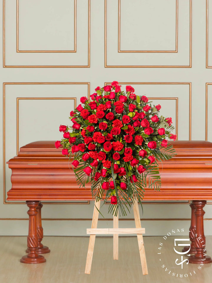 Lágrima de Condolencias Premium de Rosas Rojas y Claveles Premium arreglo de condolencias con 72 rosas rojas