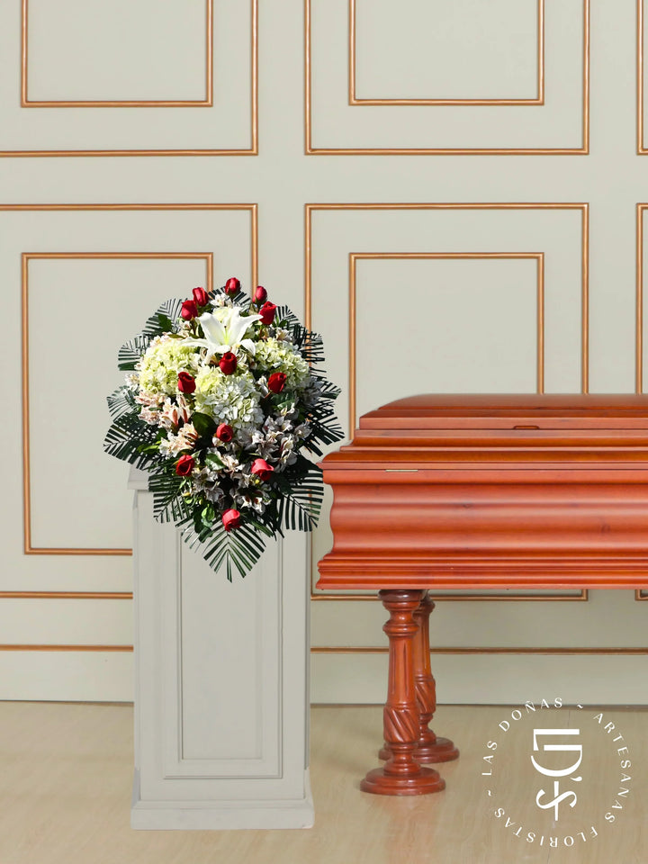 Lágrima de Piso Amor Infinito arreglo de condolencias con 12 rosas rojas
