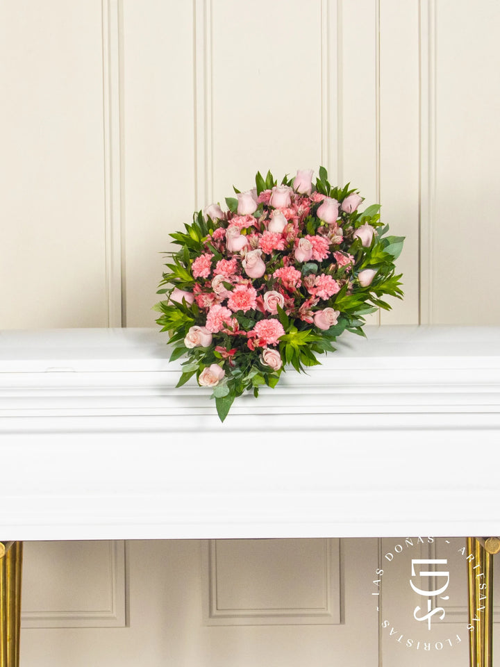 Lágrima de Piso con Rosas Rosadas, Clavelon y Astromelia arreglo de condolencias con 24 rosas rosadas + clavelon