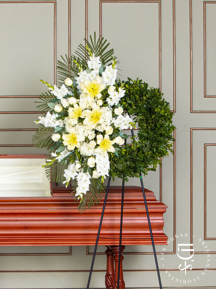 Corona Circular de Mirto con Rosas Blancas y Hortensias arreglo de condolencias con 24 rosas blancas