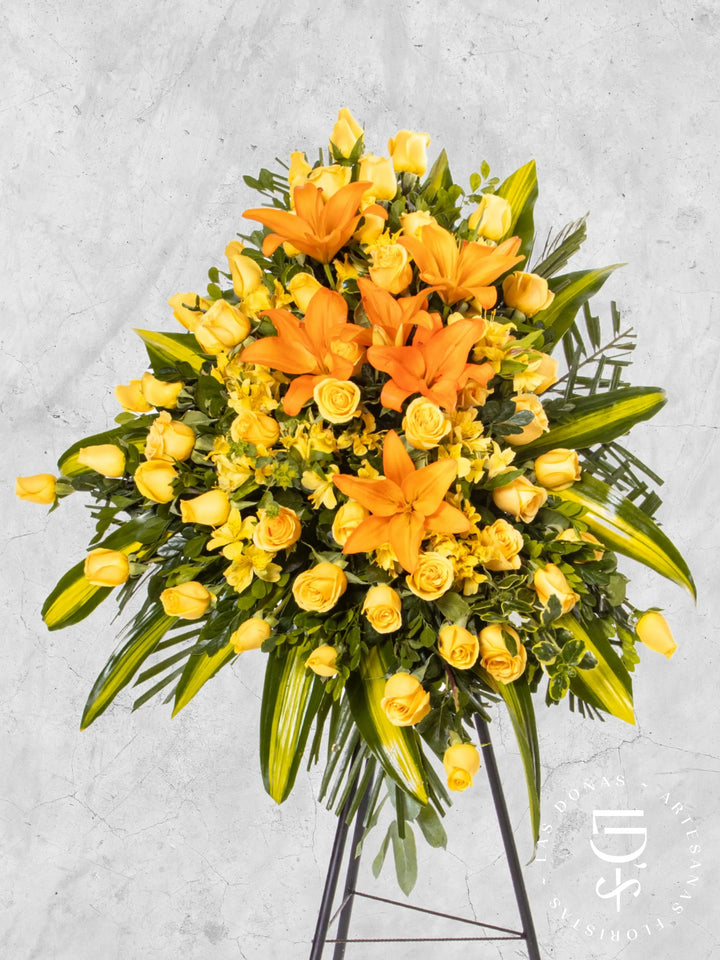Lágrima de Condolencias de Rosas Amarillas y Liliums arreglo de condolencias con 48 rosas amarillas