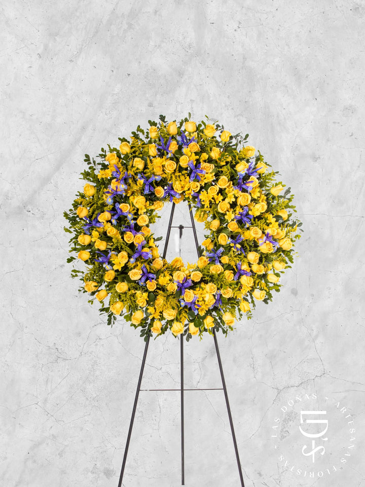 Corona Circular con Rosas Amarillas e Iris arreglo de condolencias con 96 rosas amarillas