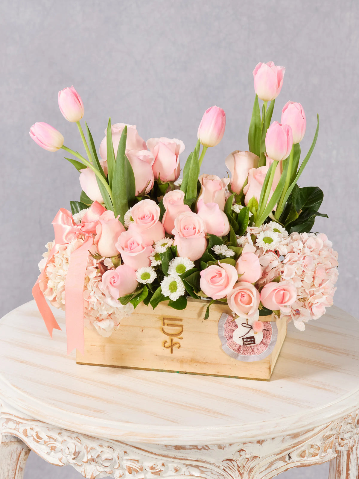 Abrazo Rosado · Premium