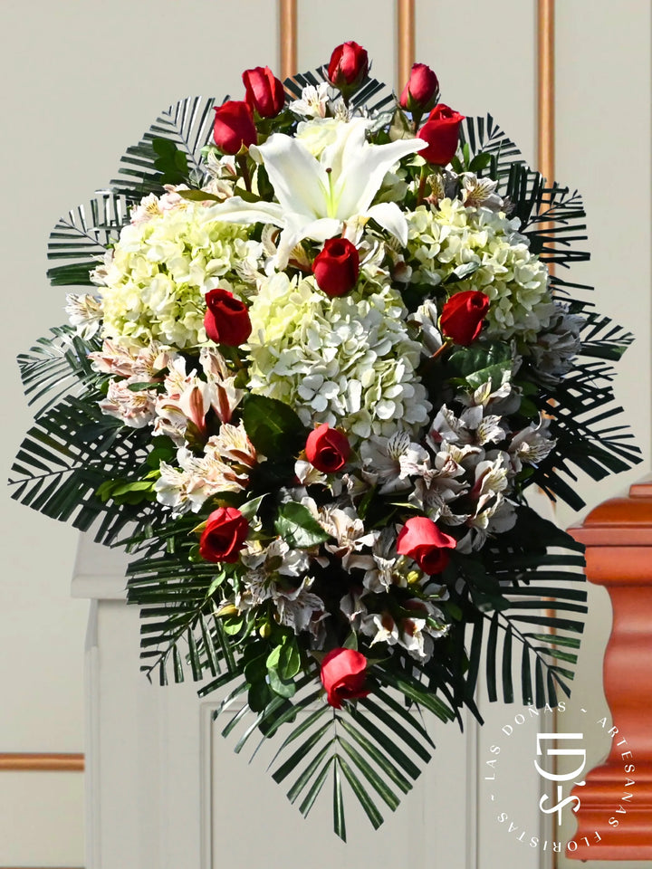 Lágrima de Piso Amor Infinito arreglo de condolencias con 12 rosas rojas