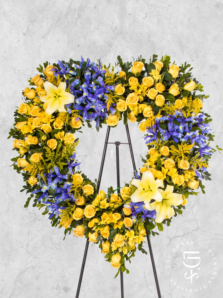 Corona de Corazón con Rosas Amarillas e Iris arreglo de condolencias con 96 rosas amarillas