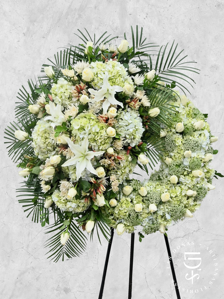 CORONA DESPEDIDA arreglo de condolencias con 45 rosas blancas