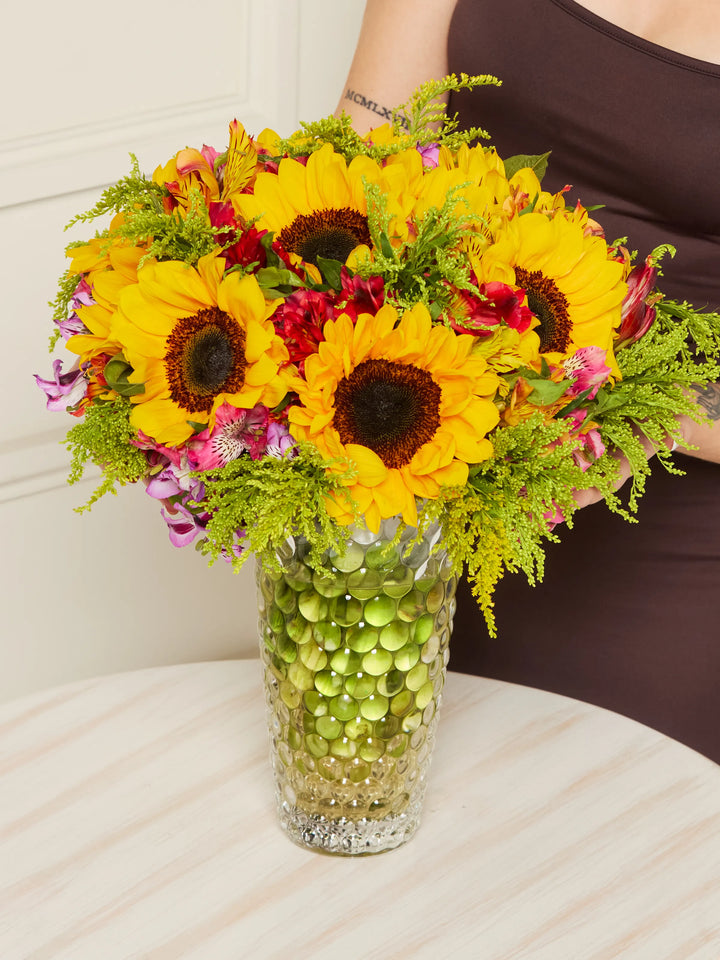 Florero De Girasoles Y Astromelias